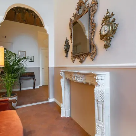 레지덴자 델 보르고 게스트하우스 4*