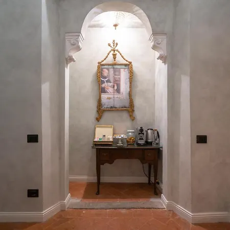 레지덴자 델 보르고 게스트하우스 4*