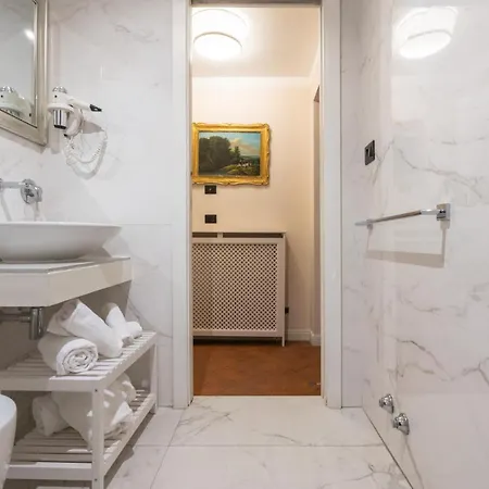 레지덴자 델 보르고 게스트하우스 4*