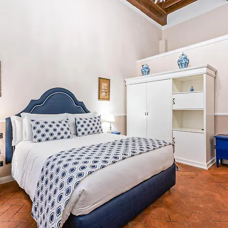 Dimora Del Cardinale - Authentic Historic بيت ضيافة 4*