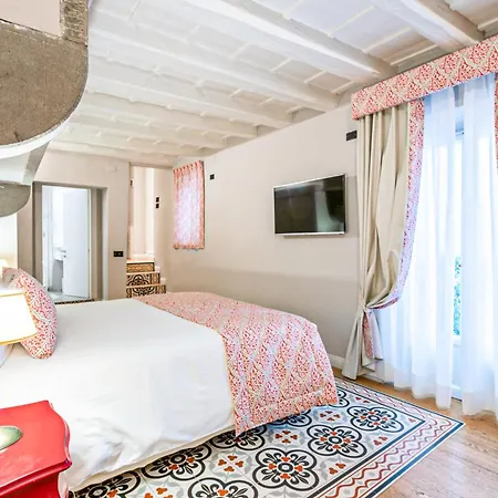 بيت ضيافة Dimora Del Cardinale - Authentic Historic 4*