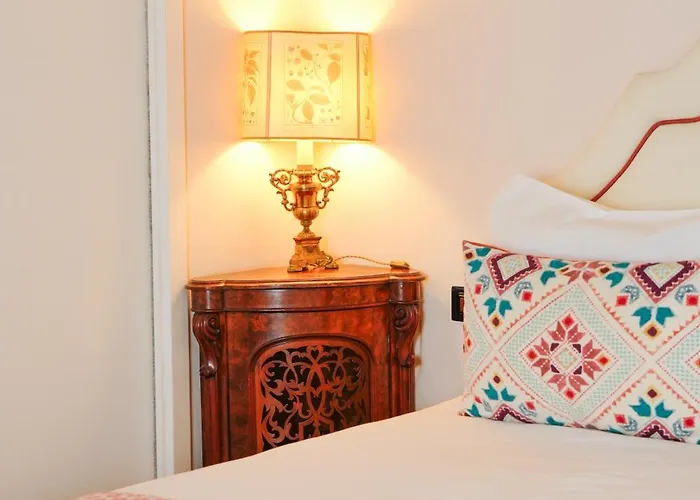 Dimora Del Cardinale - Authentic Historic Konukevi 4*