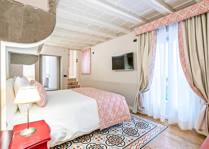 Konukevi Dimora Del Cardinale - Authentic Historic 4*
